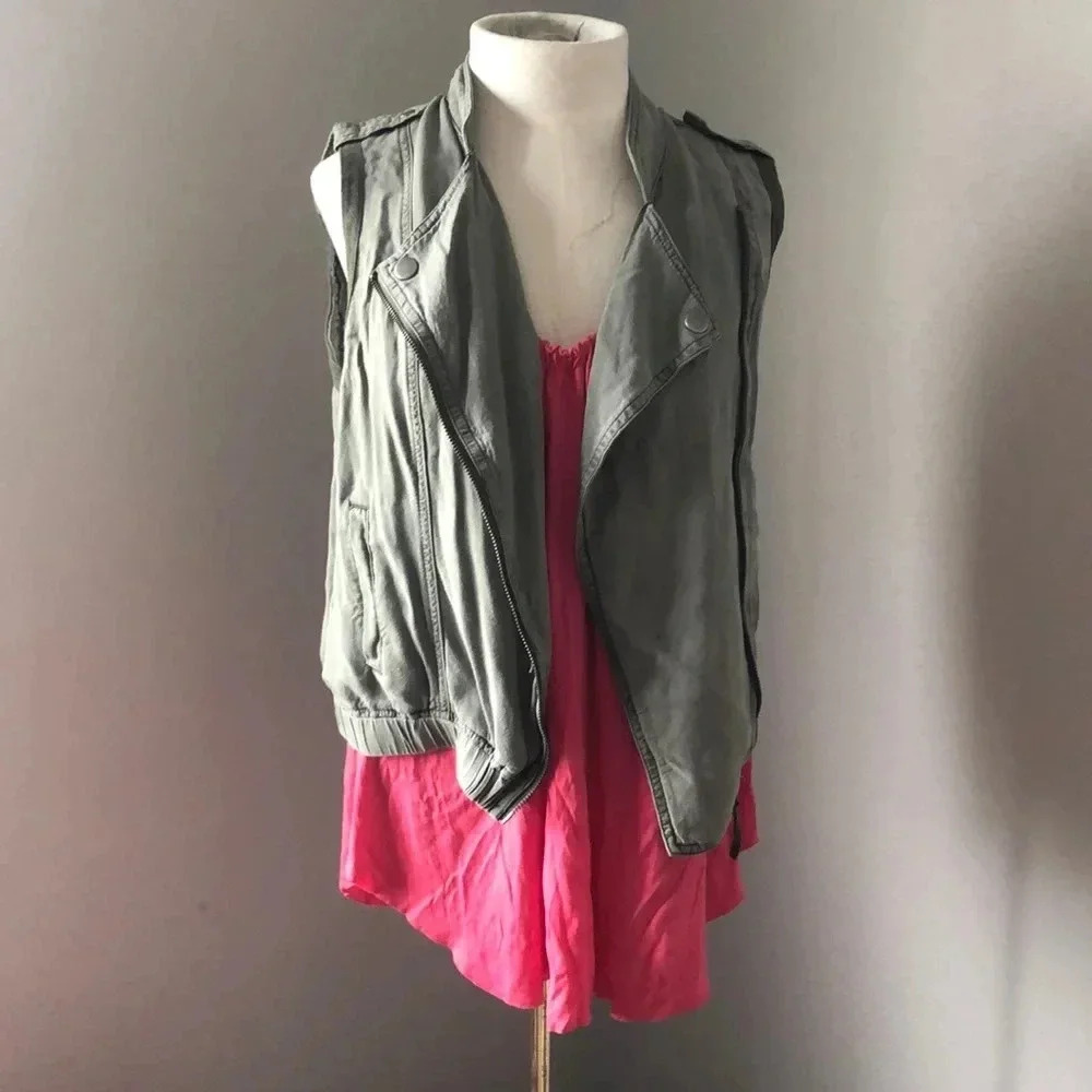 BP Olive‎ Vest